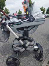 Laden Sie das Bild in den Galerie-Viewer, Bonavi Adapter für Babyschalen - MaxiCosi und Kompatible Kinderwagen
