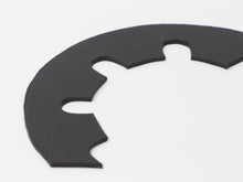 Laden Sie das Bild in den Galerie-Viewer, VW T4 Getränkehalter Ersatzgummi_nahaufnahme