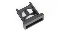 Laden Sie das Bild in den Galerie-Viewer, Getränkehalter passend für VW T4 in der Aschenbecher Öffnung (ab BJ 03/96)