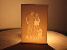 Laden Sie das Bild in den Galerie-Viewer, Fensterbild / Windlicht mit eigenem Bild | Lithophane aus dem 3D Drucker