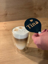 Laden Sie das Bild in den Galerie-Viewer, Kaffeeschablone Floral Latte Art Motiv